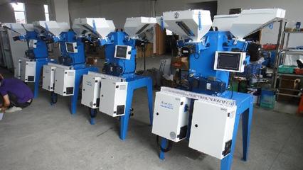 供应首熙机械高温型计量式色母机特征详解及图片展示